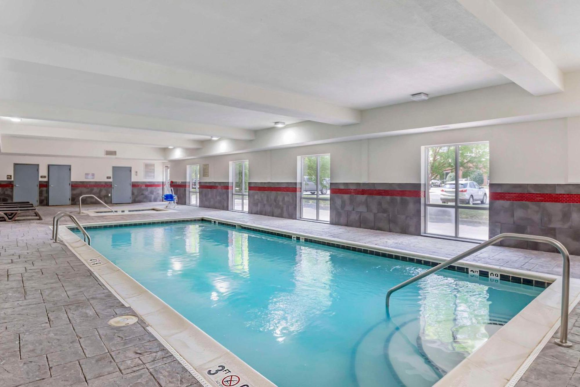 Comfort Suites At Virginia Center Commons Glen Allen Luaran gambar