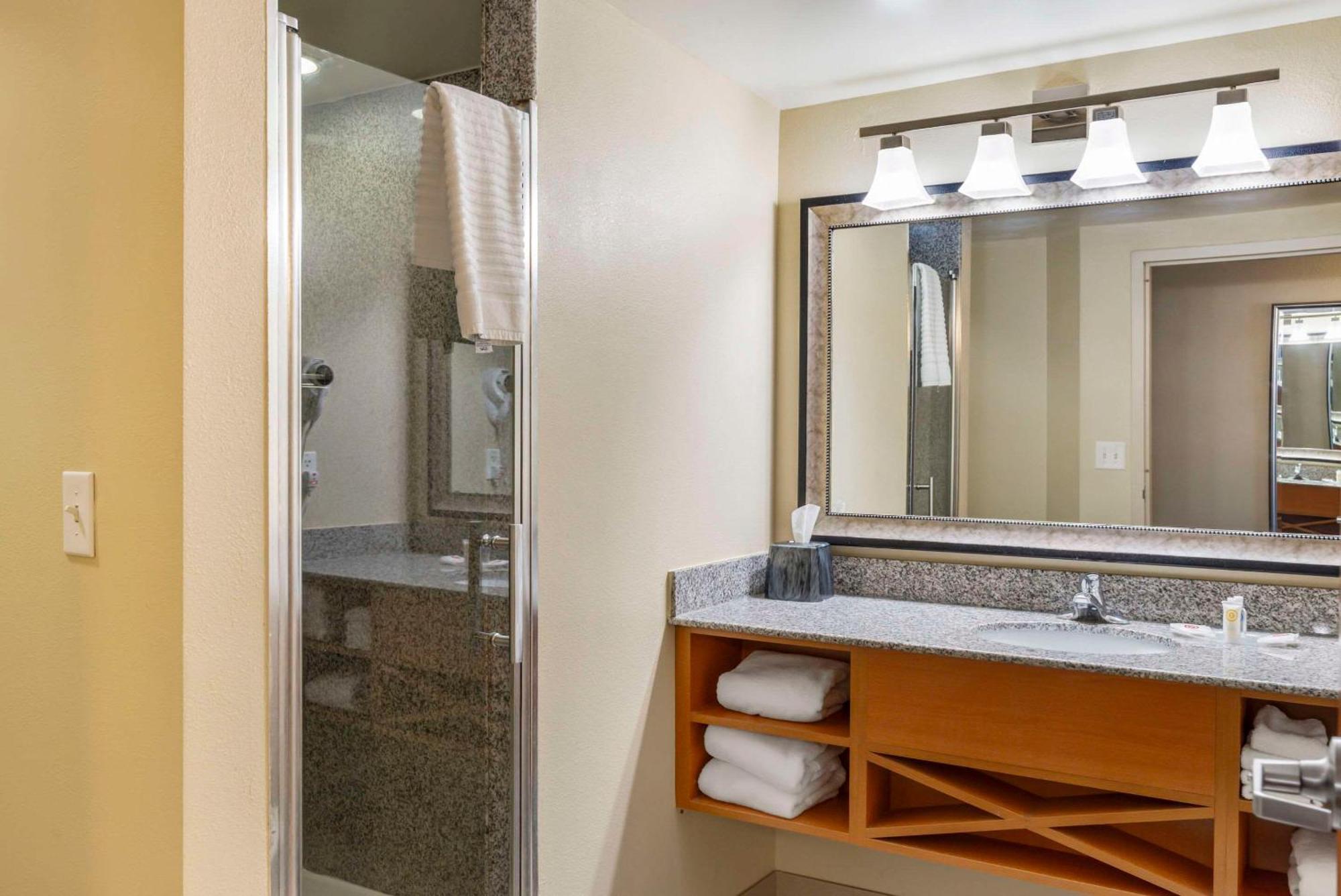 Comfort Suites At Virginia Center Commons Glen Allen Luaran gambar